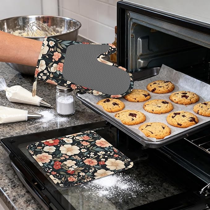 Floral Boho Heat-Resistant Silicone Oven Mitts and Pot Holder 4 Piece Set,Pink Flower Non-Slip Kitchen Oven Gloves for Baking, BBQ, Cooking,Grilling