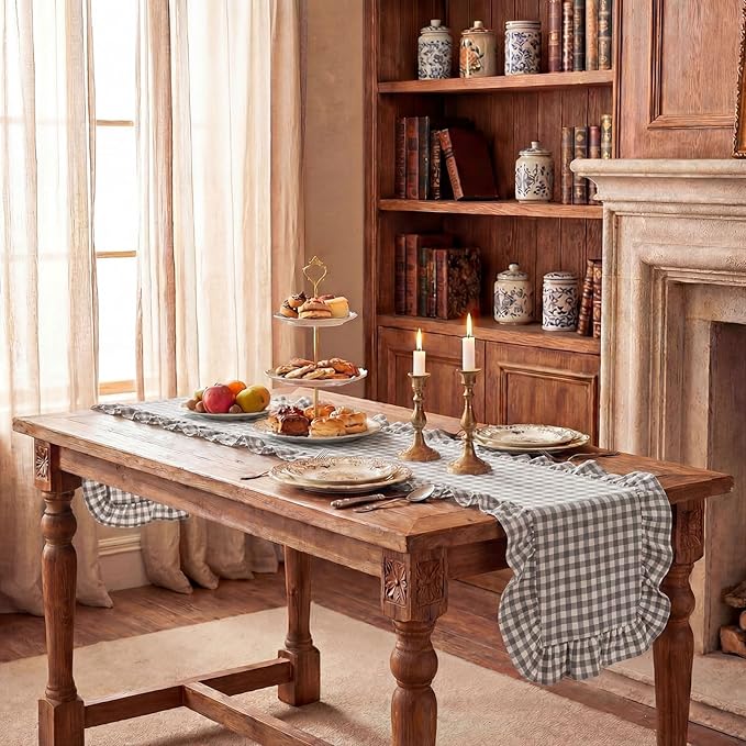HunnmingRe 1 Pcs Light Grey Plaid Gingham Ruffle Table Runner 118 x 13.8'' Farmhouse Table Runner 100% Cotton Scalloped Long Dresser Scarves for Dining Room, Wedding, Kitchen Rustic Home Decor