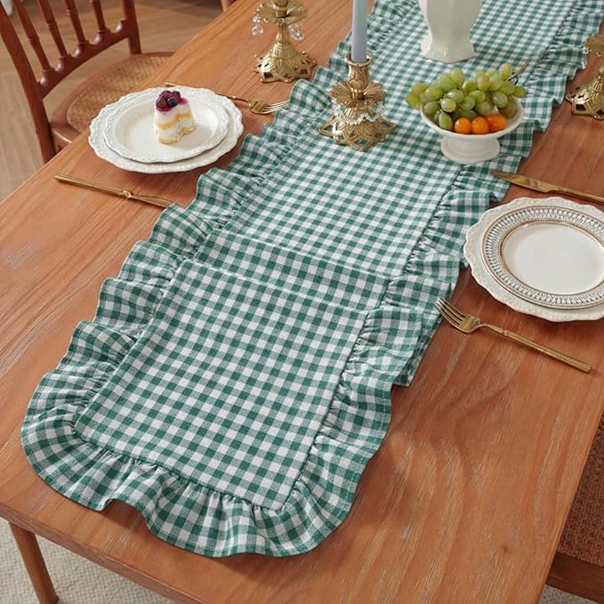 HunnmingRe 1 Pcs Dark Green Plaid Gingham Ruffle Table Runner 118 x 13.8'' Farmhouse Table Runner 100% Cotton Scalloped Long Dresser Scarves for Dining Room, Wedding, Kitchen Rustic Home Decor