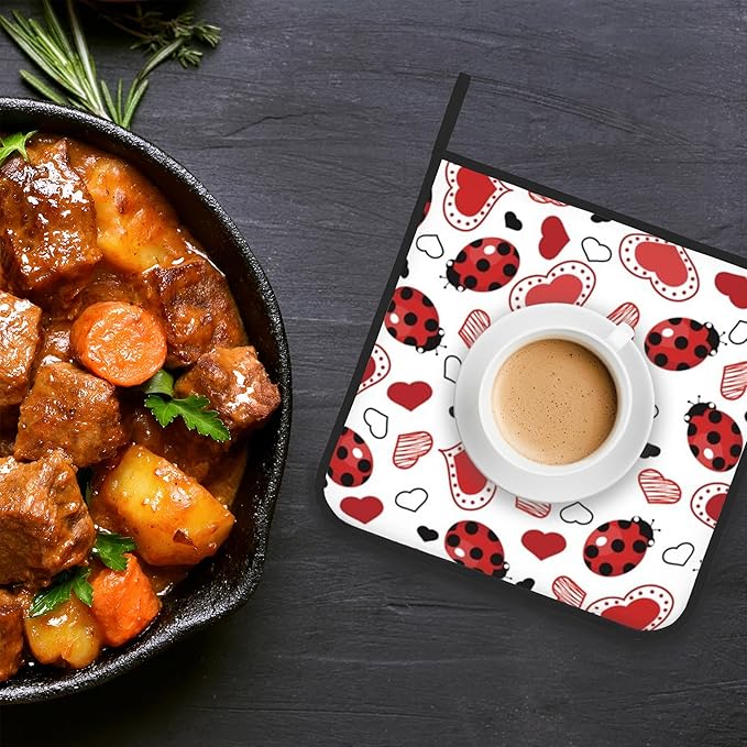 Ladybugs Hearts Pot Holder Set of 2,Heat Resistant Potholders Oven Hot Pads for Kitchen Cooking Baking BBQ
