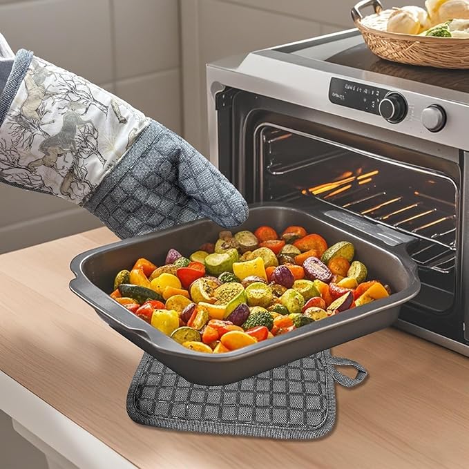 Silicone Printing Oven Mitts Heat Resistant to 500 Degree,Yarm-Dyed Oven Gloves with Animal Design Non-Slip for Kitchen Cooking Barbecue Baking and Machine Washable. (Gray Oven Mitts)