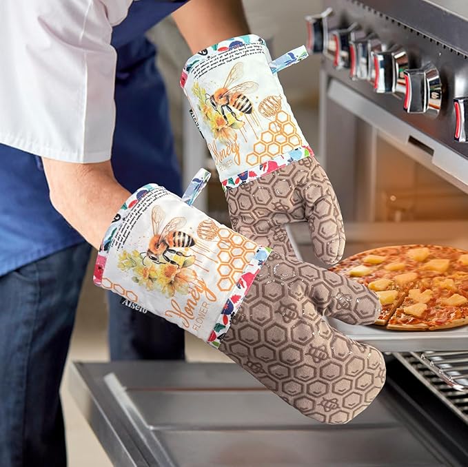 Alselo Oven Mitts, Heat Resistant with Soft Quilted Cotton Lining Set of 2, Fashion Bee Design with Silicone Printing Anti-Slip Kitchen Gloves for Safe Backing Cooking Barbecue (Khaki, Bee)