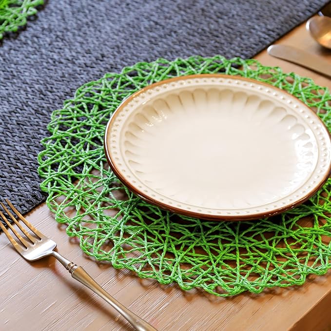 AHHFSMEI Paper Braided Round Placemats Set of 6 Natural Non-Slip Heat Resistant Table Mats for Dining Tables Woven Indoor Outdoor Place mats(Forest Green)