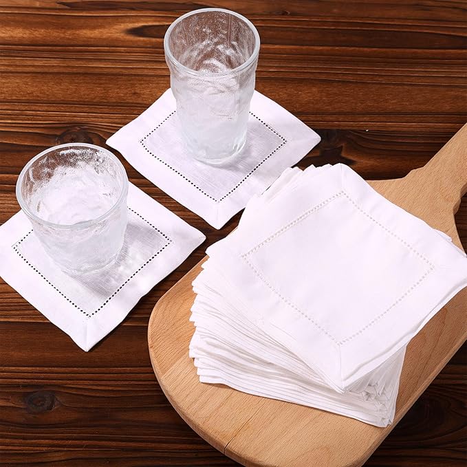 50pcs Linen Hemstitch Cocktail Napkins, 15x15cm/6x6in Reusable Square Cotton Fabric Cloth Beverage Napkins Suitable for Wedding Birthday Baby Shower Party Home Bar Supplies (White)