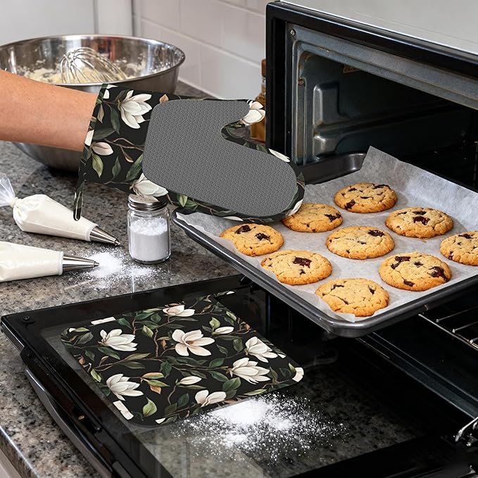 White Magnolia Oven Mitts and Pot Holders (4PCS),Heat Resistant Non-Slip Silicone Kitchen Gloves for Cooking, Baking, BBQ Waterproof Kitchen Accessories