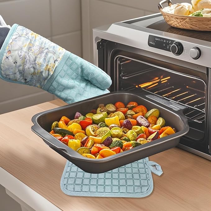 Silicone Printing Oven Mitts Heat Resistant to 500 Degree,Yarm-Dyed Oven Gloves with Animal Design Non-Slip for Kitchen Cooking Barbecue Baking and Machine Washable. (Light Blue Mitts)