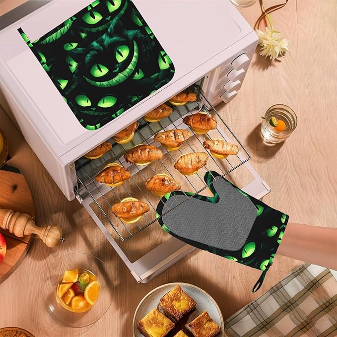 Halloween Ghost Face Heat-Resistant Oven Mitts and Pot Holder Smile Face Kitchen Non-Slip Silicone Cooking Microwave Gloves for BBQ Baking Grilling