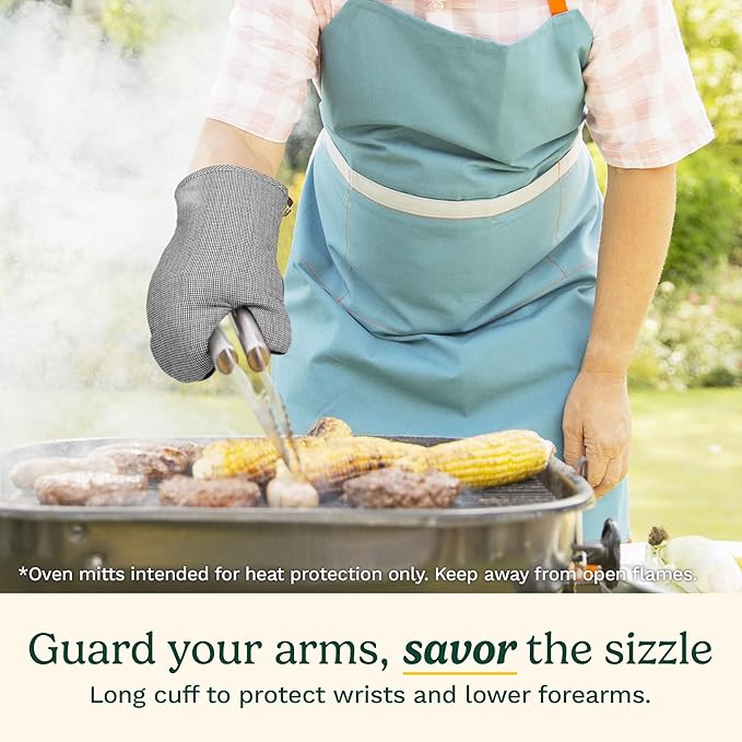 Cuisinart Kitchen Oven Mitts – Heat-Resistant Kitchen Mitts for Oven with Non-Slip Neoprene Palm, Long Cuff, and Cotton Filling – Durable Oven Gloves for Cooking, Baking, & Grilling