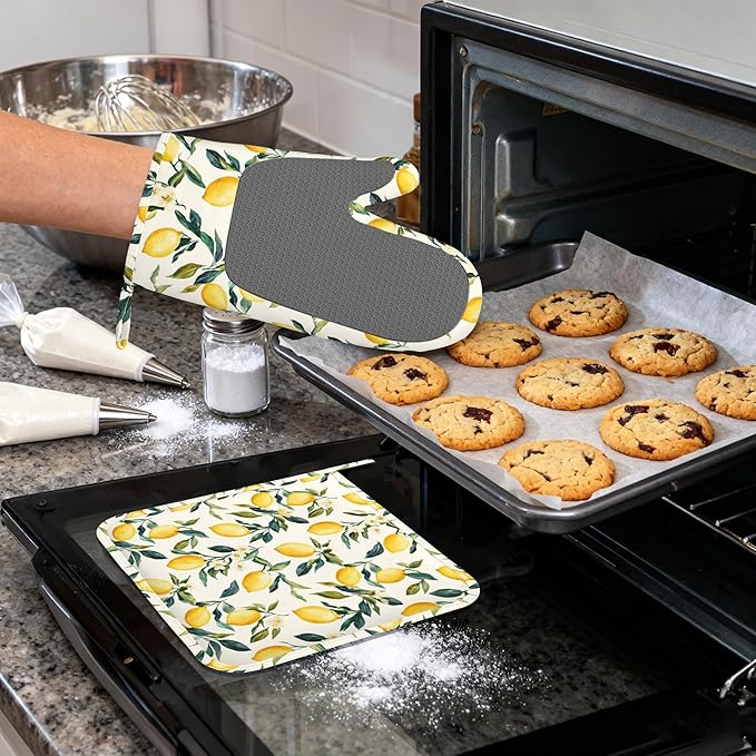 Retro Lemon Floral Silicone Oven Mitts and Pot Holders,Heat-Resistant 4 Piece Kitchen Set Non-Slip Oven Gloves and Hot Pads for Cooking, Baking, Grilling,BBQ