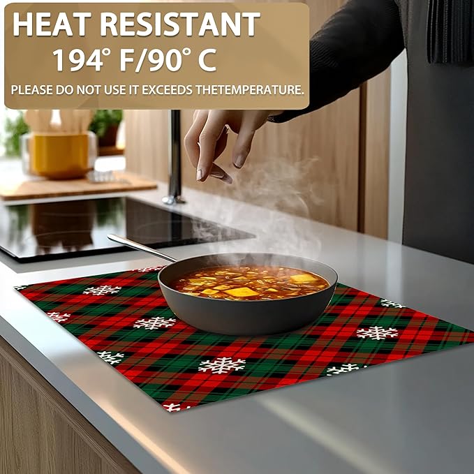 Set of 6 Washable Red Green Plaids Placemats Non-Slip Heat-Resistant 12x18 Inch Thick Decorative Retro Christmas Plaid Linen Table Mats for Dining Table Home Décor
