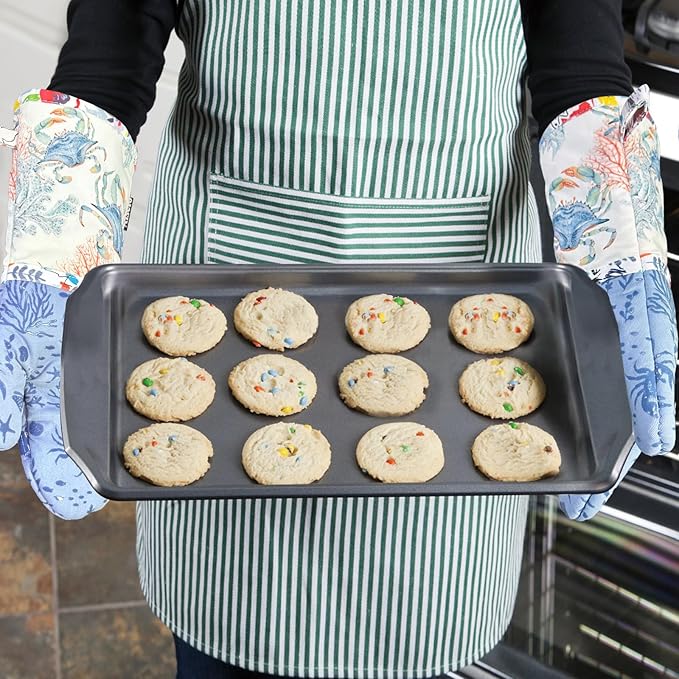 Alselo Oven Mitts, Heat Resistant with Soft Quilted Cotton Lining Set of 2, Fashion Crab Design with Silicone Printing Anti-Slip Kitchen Gloves for Safe Backing Cooking Barbecue (Lilac,Crab)