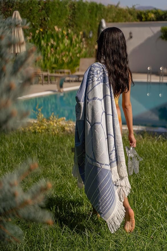 SOFE H&L | LINVIA Foutah Quick Dry Beach Towel Pack of 1 (35” x 70”) CARETTA - Green | Lightweight, Premium, Fade Resistant, Durable | Travel Towel, Turkish Beach Towel with Shoulder Strap