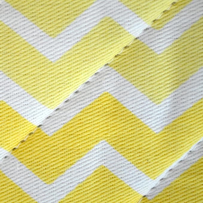 DII Quilted Kitchen Oven Mitt & Potholder Set, Hanging Loop for Convenient Storage, OM 6x13/PH 8x9, Ombre Yellow Chevron