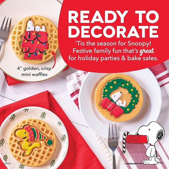 Peanuts x Dash MultiMaker® Mini Maker System (4 Plates: Wreath, Snoopy House, Woodstock)