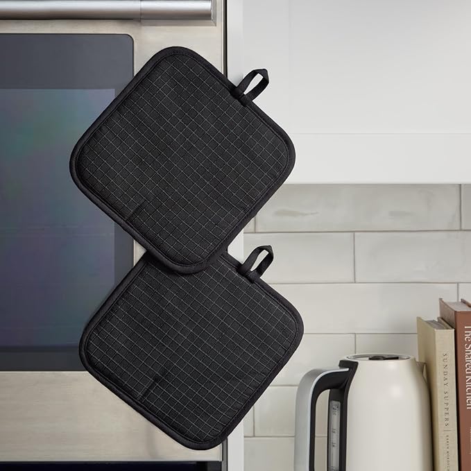 KITCHENAID Gourmet Series Gridlines Pot Holders 2-Pack Set, Heat Resistant up to 600°F, Soft Silicone Grip, Magnetic Cuff, Matte Black, 8"x8"