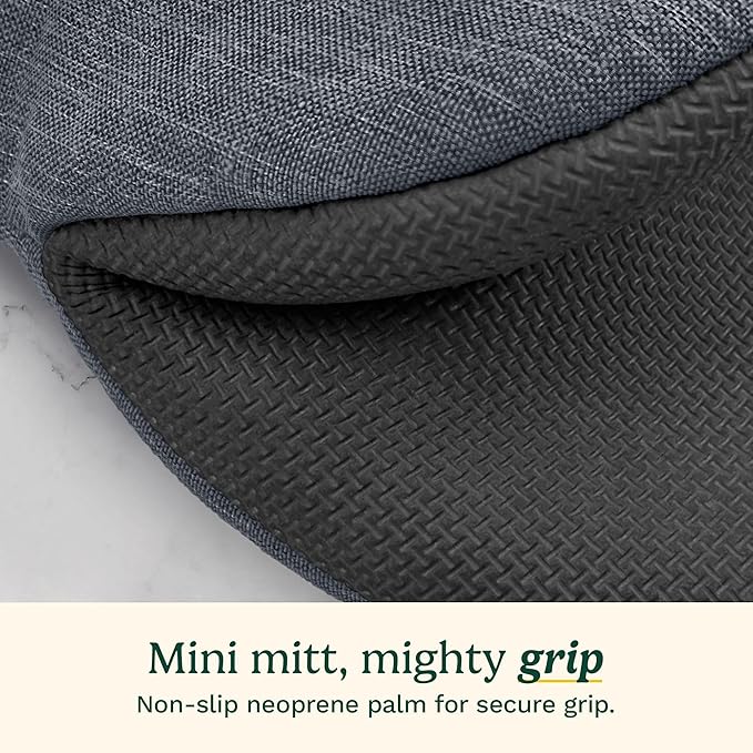 Cuisinart Mini Oven Mitts – 5.5” x 7” Heat-Resistant Kitchen Mitts for Oven with Non-Slip Neoprene Palm, Cotton Filling, and Fabric Loop – Durable Oven Mitt Set for Cooking & Baking (Chambray)