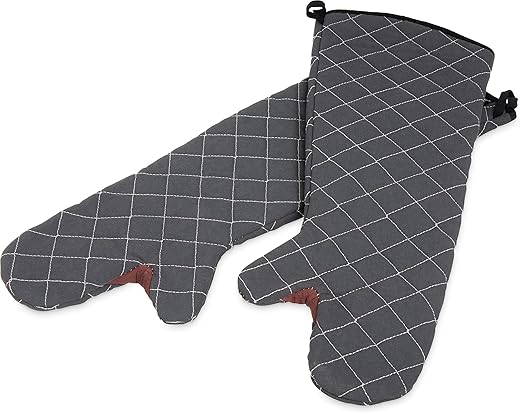 Carlisle FoodService Products 800FG24-BK BestGuard Commercial Heat Protection Up to 450° F Oven Mitts (Pair), 24" Length, Black