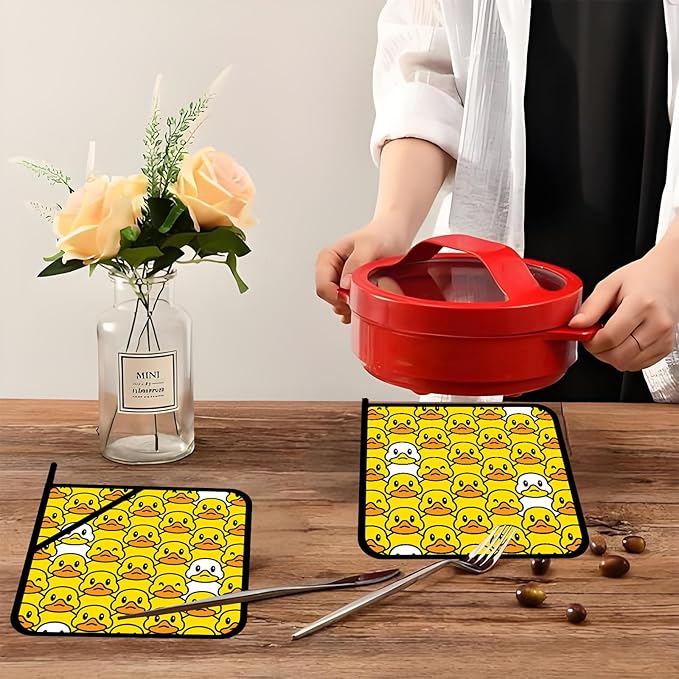 Cartoon Duck Pot Holders Set of 2,Cute Doodle Kitchen Heat Resistant Potholder for BBQ Cooking Baking,Food Hot Pad for Women Men