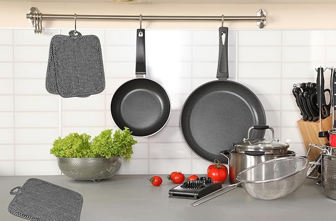 American Linen Pot Holders, Hot Pads, Table Pads for Kitchen and Dining Table, Non Slip Heat Resistant Hot Pot Holder (Black, 8 Pack)