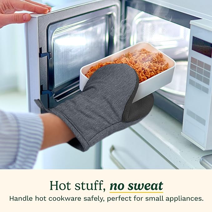 Cuisinart Mini Oven Mitts – 5.5” x 7” Heat-Resistant Kitchen Mitts for Oven with Non-Slip Neoprene Palm, Cotton Filling, and Fabric Loop – Durable Oven Mitt Set for Cooking & Baking (Chambray)