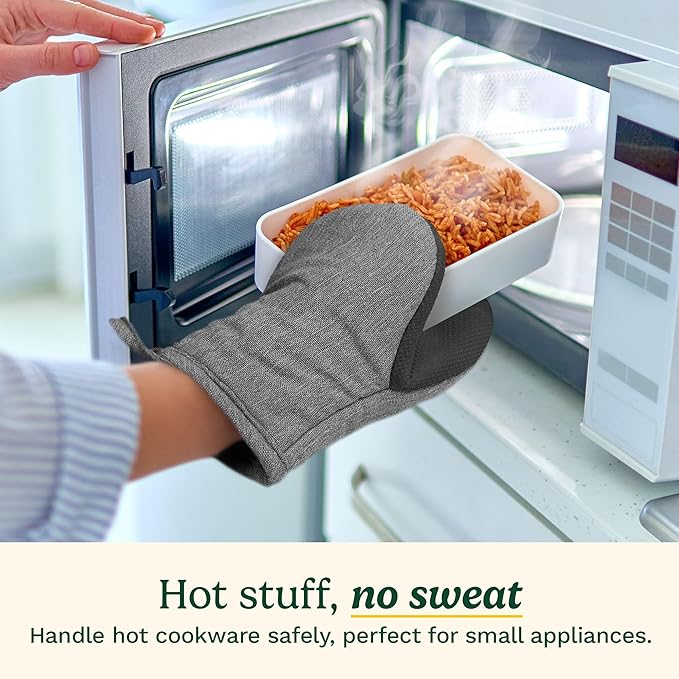 Cuisinart Mini Oven Mitts – 5.5” x 7” Heat-Resistant Kitchen Mitts for Oven with Non-Slip Neoprene Palm, Cotton Filling, and Fabric Loop – Durable Oven Mitt Set for Cooking & Baking (Chambray)