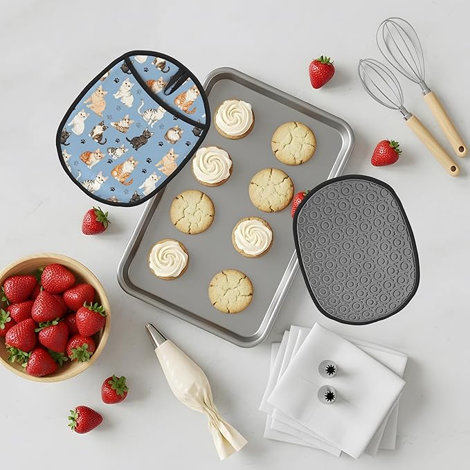 Cat Blue Silicone Pot Holders Set of 2, Heat Resistant up to 500°F, Non-Slip Kitchen Hot Pads with Pocket and Soft Quilted Cotton Lining for Baking, Cooking and Hot Pots