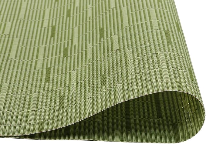 SHACOS Placemats Set of 4 Woven Vinyl Place Mats for Dining Table Wipe Clean Non Slip Table Mats (4, Olive Green)