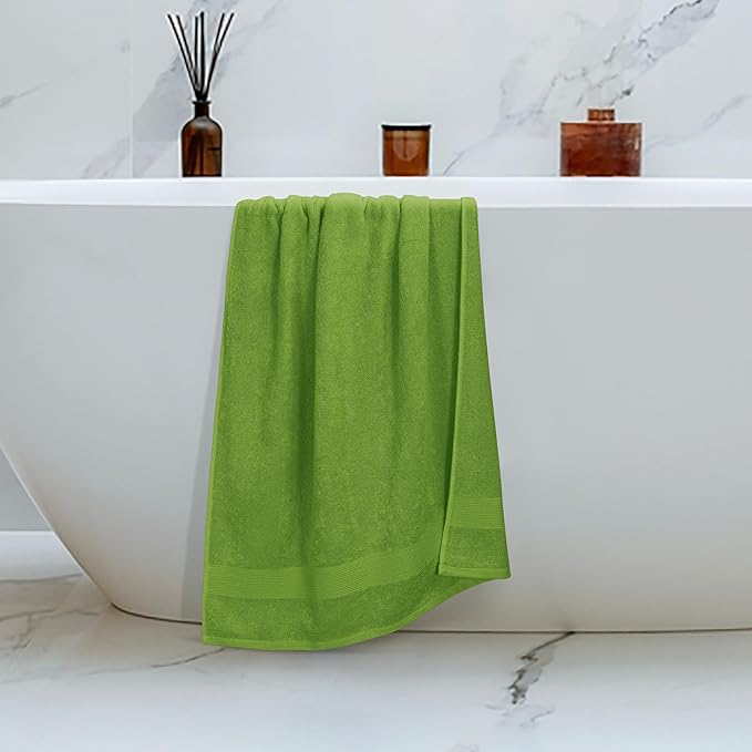 Belizzi Home 4 Pack Bath Towel Set 27x54, 100% Ring Spun Cotton, Ultra Soft Highly Absorbent Machine Washable Hotel Spa Quality Bath Towels for Bathroom, 4 Bath Towels Green