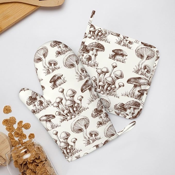 Vintage Mushroom Oven Mitts and Pot Holders Set of 2 Silicone Heat Resistant Oven Mitten Potholders Non Slip Gloves Kitchen Decor for BBQ Cooking Grilling Baking