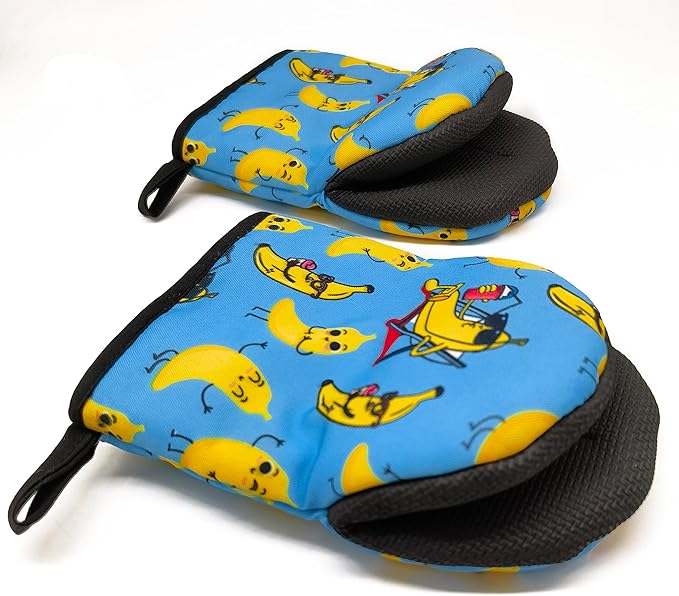 Funny Banana Oven Mitts, High Heat Resistant Kitchen Oven Gloves, Mini Silicone Oven Mitts, Non-Slip Grip Surfaces and Hanging Loop for Grilling, Baking, Cooking and Microwave, Gift