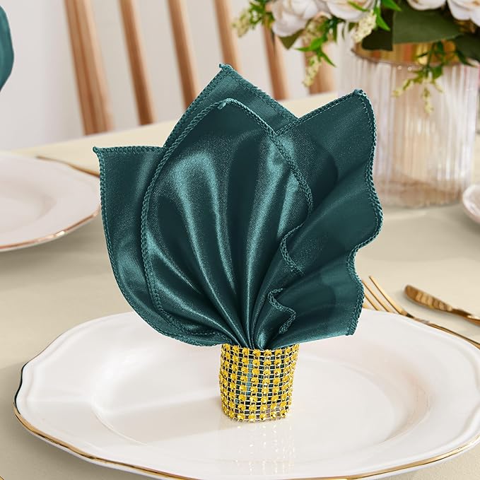RUDONG M 100 Pcs Dark Green Satin Napkins and Napkin Rings Set, 17 x 17 Inch Square Cloth Napkins Set of 50, Silky Soft Table Napkins Bulk for Weddings, Banquet, Parties Dinner Decoration