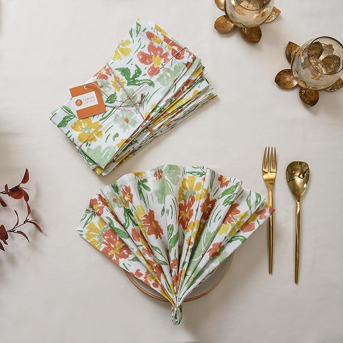 TARAN LIVING Cloth Napkins Set of 4, Printed Floral Cotton Dinner Napkins, Soft Washable Table Napkin Set Holiday Farmhouse Décor - 18"x18"