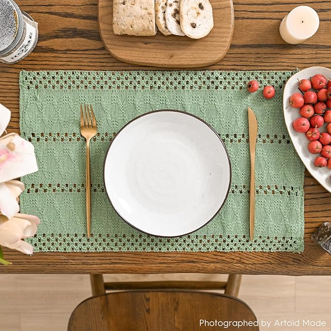 Artoid Mode Light Green Farmhouse Woven Rustic Hollow Placemats Set of 4,12x18 Inch Seasonal Holiday Table Mats Party Kitchen Dining Decoration