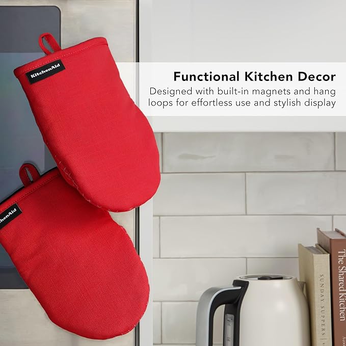 KITCHENAID Gourmet Series Gridlines Mini Oven Mitts 2-Pack Set, Heat Resistant up to 600°F, Soft Silicone Grip, Magnetic Cuff, Passion Red, 5.5"x9"