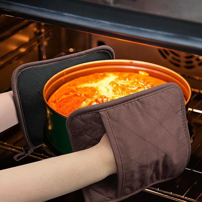 2Pcs Cotton and Neoprene Oven Pads Pot Holders with Pocket 8"x8.5" Dual-Function Hot Pad Set for Finger Hand Wrist Protection Heat Resistant to 428°F,Brown