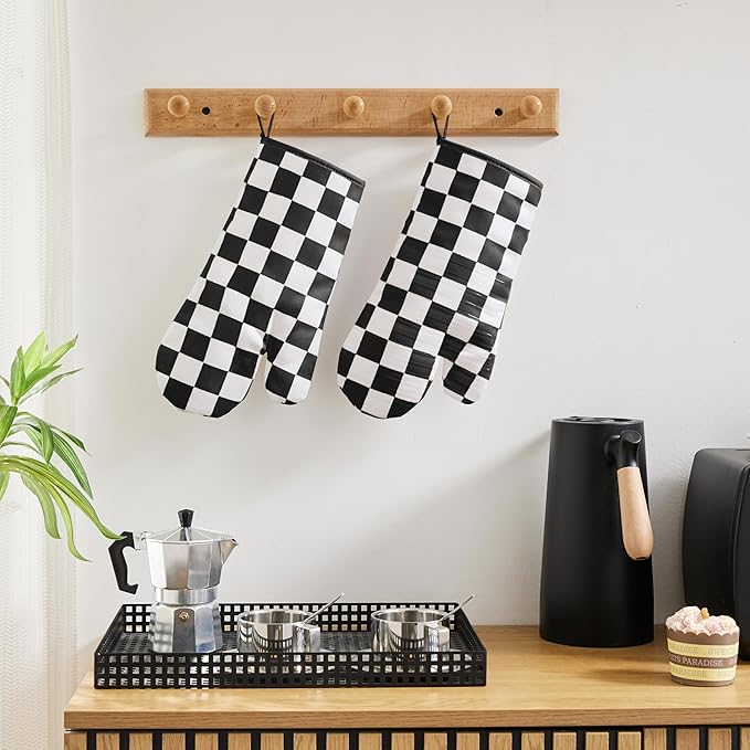 Ohocut Black and White Checkered Oven Mitts Heat Resistant, Vintage Retro Checkerboard Cute Oven Mitts, Non-Slip Silicone Kitchen Oven Gloves 1 Pair 7''x13''