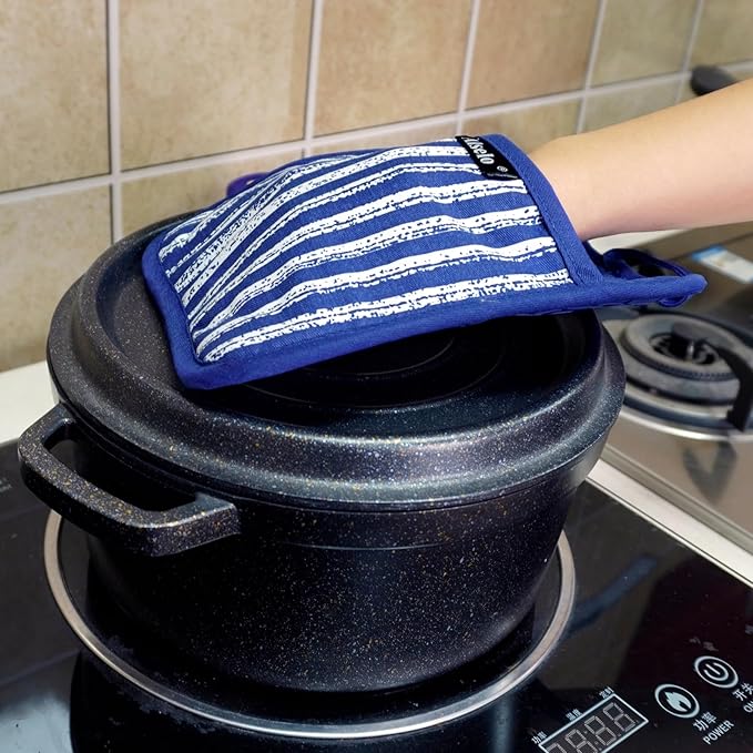Alselo Silicone Pot Holders Set of 3 Heat Resistant & Non Slip Potholders, Professional Oven Hot Pads with Pockets Mitts for Kitchen Cooking Baking Barbecue (Cobait Blue, 3)