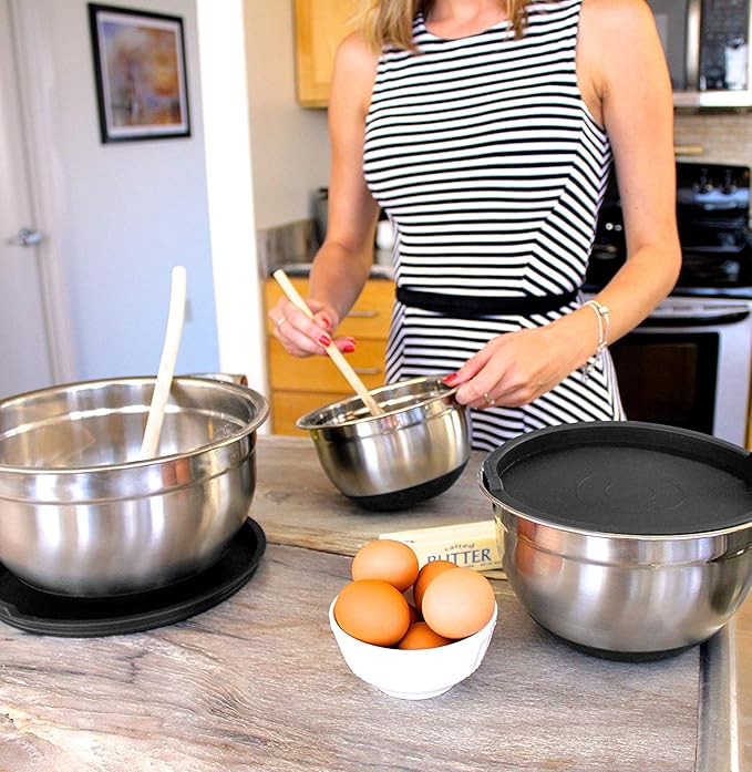 Stainless Steel Mixing Bowls with Lids and Non Slip Bases (Set of 3, Black)