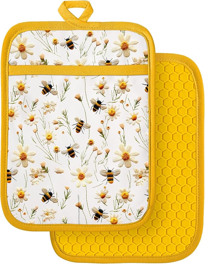 Slohif Silcone Daisy Bee Pot Holders for Kitchen - 100% Cotton Yellow Cute Oven Potholders with Pockets, Heat Resistant Square Thick Hot Pads, House New Home Baking Baker Gifts,2pack