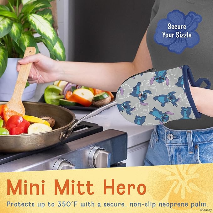 Best Brands Disney Apron & Oven Mitts Set – 3 Piece Bundle with 1 Cotton Kitchen Apron for Cooking & 2 Heat Resistant Pot Holders