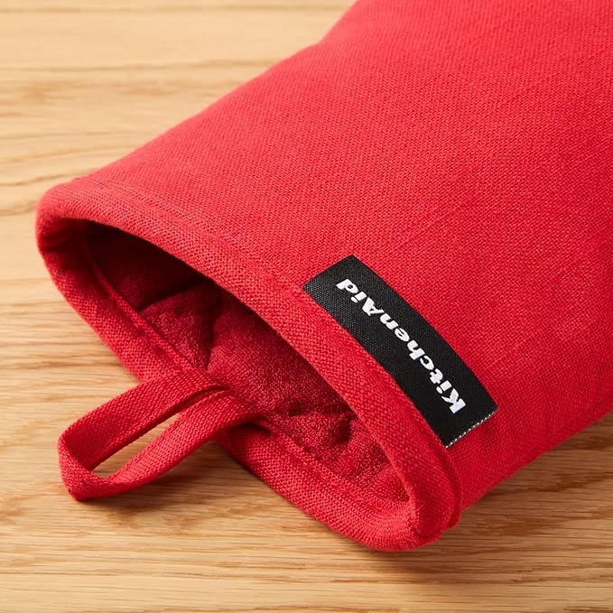 KITCHENAID Gourmet Series Gridlines Mini Oven Mitts 2-Pack Set, Heat Resistant up to 600°F, Soft Silicone Grip, Magnetic Cuff, Passion Red, 5.5"x9"