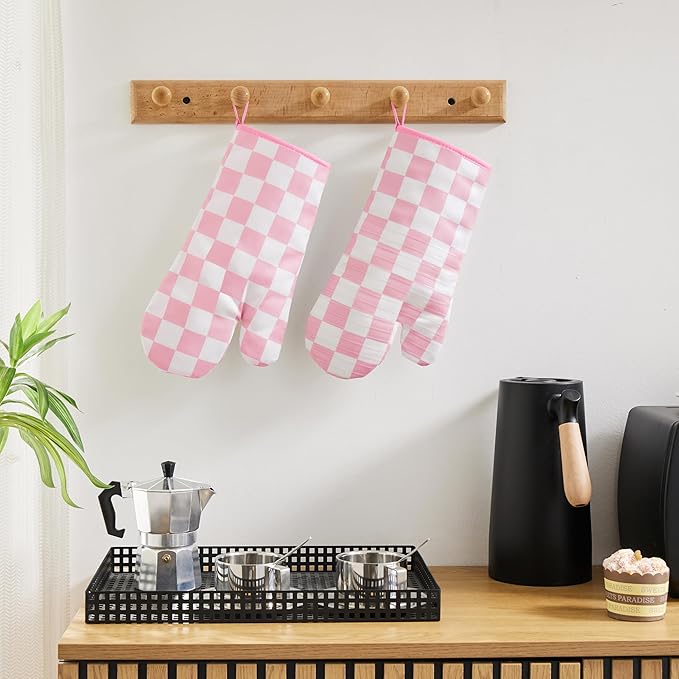 Ohocut Pink Checkered Oven Mitts Heat Resistant, Vintage Retro Checkerboard Cute Oven Mitts, Non-Slip Silicone Kitchen Gloves 1 Pair 7''x13''