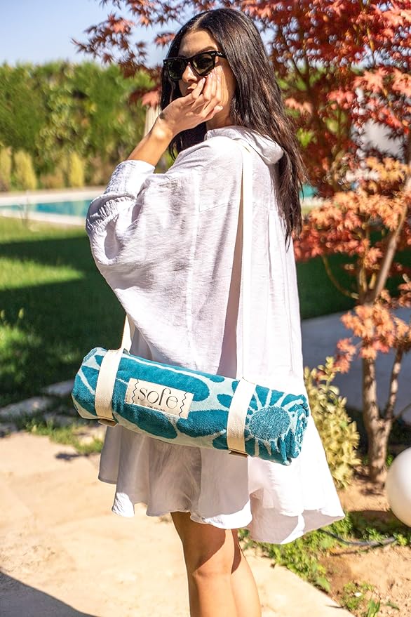 SOFE H&L | LINVIA Foutah Quick Dry Beach Towel Pack of 2 (35” x 70”) CARETTA - Green | Lightweight, Premium, Fade Resistant, Durable | Travel Towel, Turkish Beach Towel with Shoulder Strap