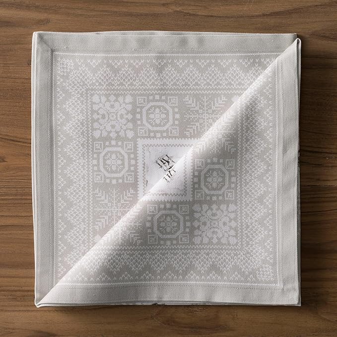 Maison d' Hermine Cloth Napkins Set of 4 100% Cotton for Thanksgiving Christmas Decorations Everyday Reusable Square Fall Napkins Cloth Washable Dinner Party (Cozy Christmas, 20"x20")