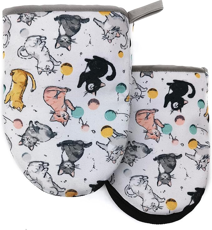 Cute Cat Oven Mitts, High Heat Resistant Kitchen Oven Gloves, Mini Silicone Oven Mitts, Non-Slip Grip Surfaces and Hanging Loop for Grilling, Baking, Cooking and Microwave, Gift