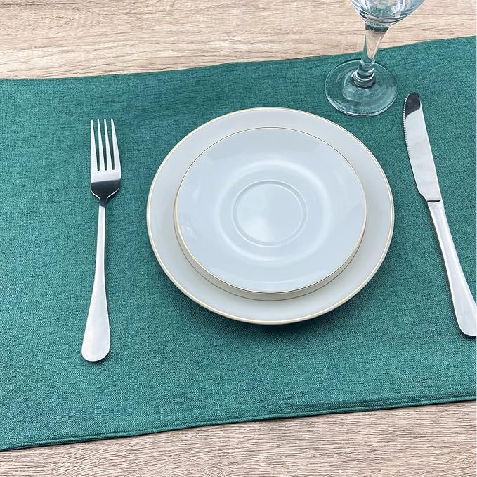 Weabetfu Cloth Placemats Set of 8 Heat Resistant Dining Table Placemmats Cotton Linen Machine Washable Kitchen Table Mats Wrinkle Free Thick Fabric Place Mat,Easy to Clean,13"x19" Green