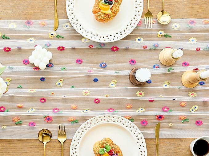 YATOJUZI White Table Runner Embroidery Daisy Summer Floral Decorations Seasonal Tulle Dining Table Runners for Home Kitchen Decor Wedding Shower Party