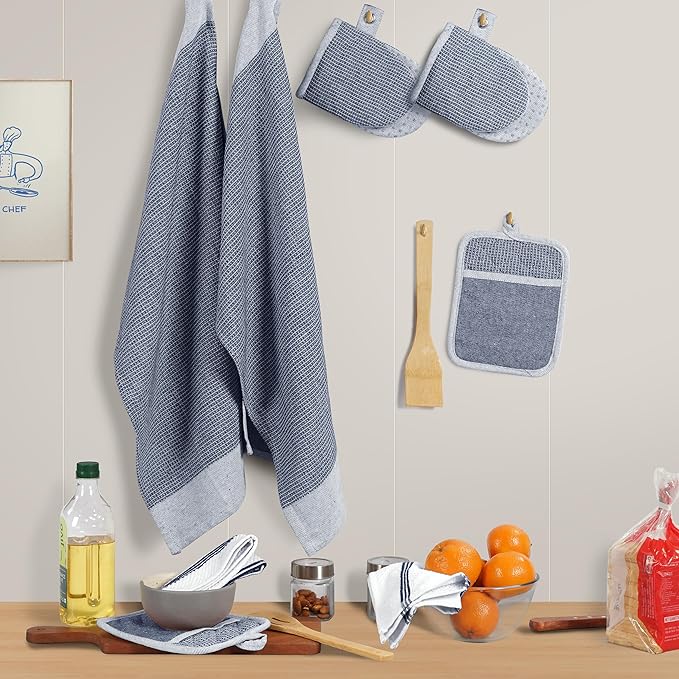 Casa Platino Mini Oven Mitts Set, 8-Piece – 500°F Heat Resistant Silicone Oven Mitt, Potholders for Kitchens, 2 Kitchen Towels & 2 Dish Cloths – Non-Slip & Durable – Indigo