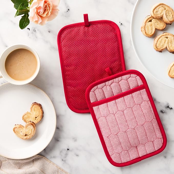 MARTHA STEWART Honeycomb Quilted Chambray Pot Holder 2-Pack Set, 100% Cotton, Flexible Non-Slip Silicone Grip, Heat Resistant, Red, 7"X10"