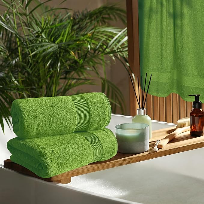 Belizzi Home 4 Pack Bath Towel Set 27x54, 100% Ring Spun Cotton, Ultra Soft Highly Absorbent Machine Washable Hotel Spa Quality Bath Towels for Bathroom, 4 Bath Towels Green
